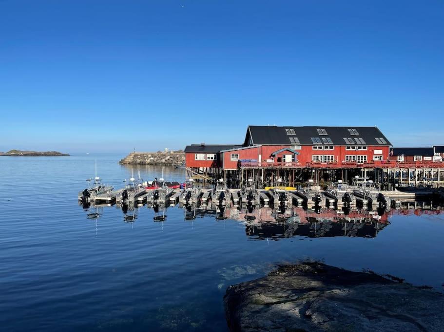 A, The Far End Of Lofoten, Top Apartment. Sørvågen Esterno foto