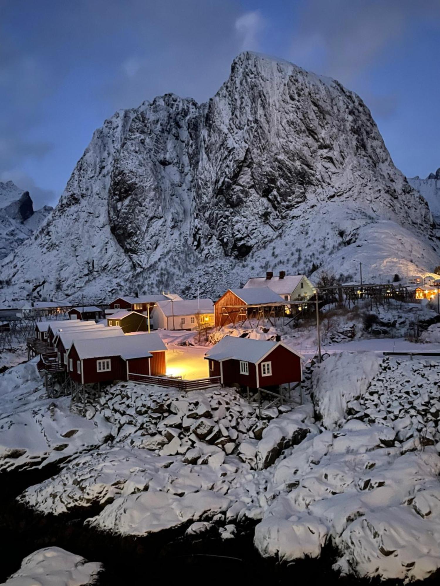 A, The Far End Of Lofoten, Top Apartment. Sørvågen Esterno foto