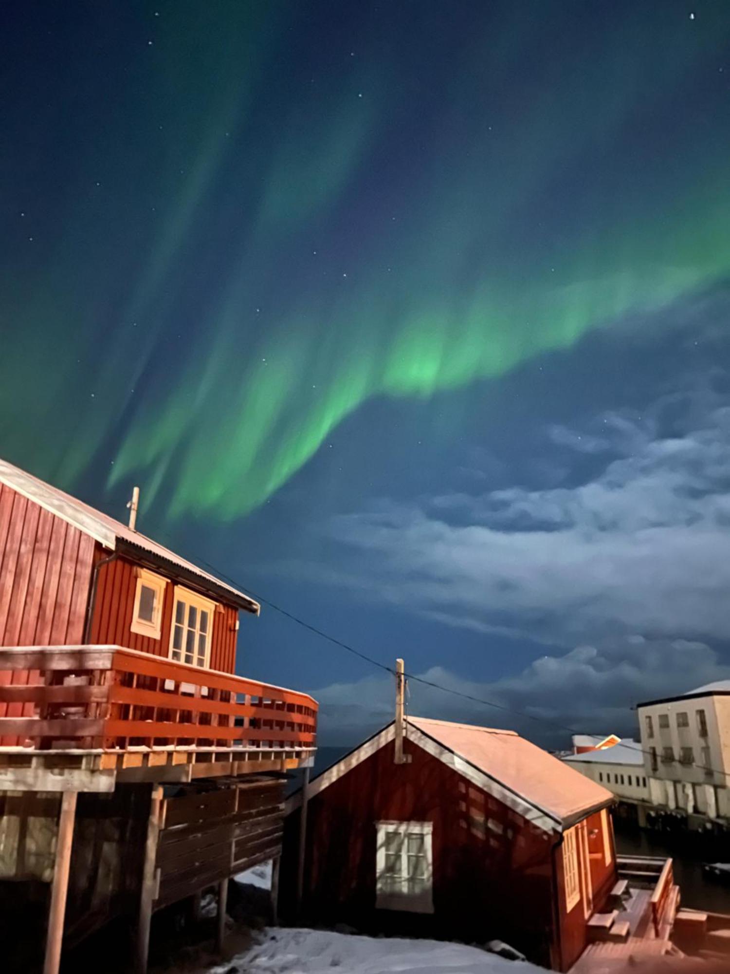 A, The Far End Of Lofoten, Top Apartment. Sørvågen Esterno foto